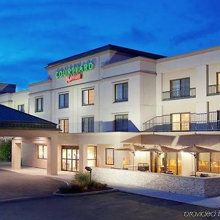 Отель Courtyard By Marriott Albany Thruway Экстерьер фото