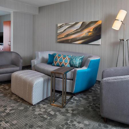 Отель Courtyard By Marriott Albany Thruway Экстерьер фото