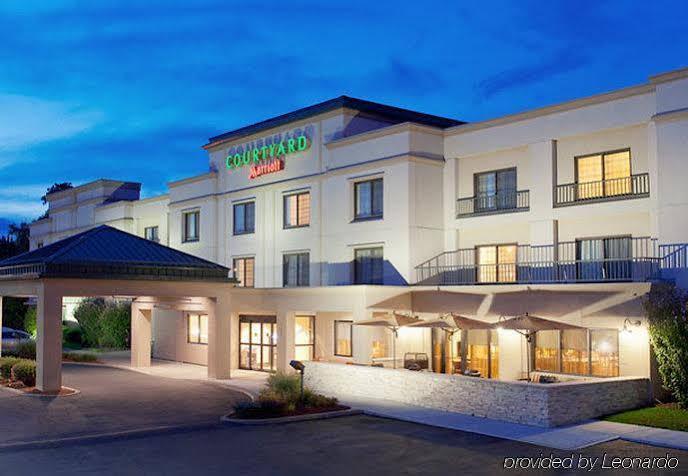 Отель Courtyard By Marriott Albany Thruway Экстерьер фото
