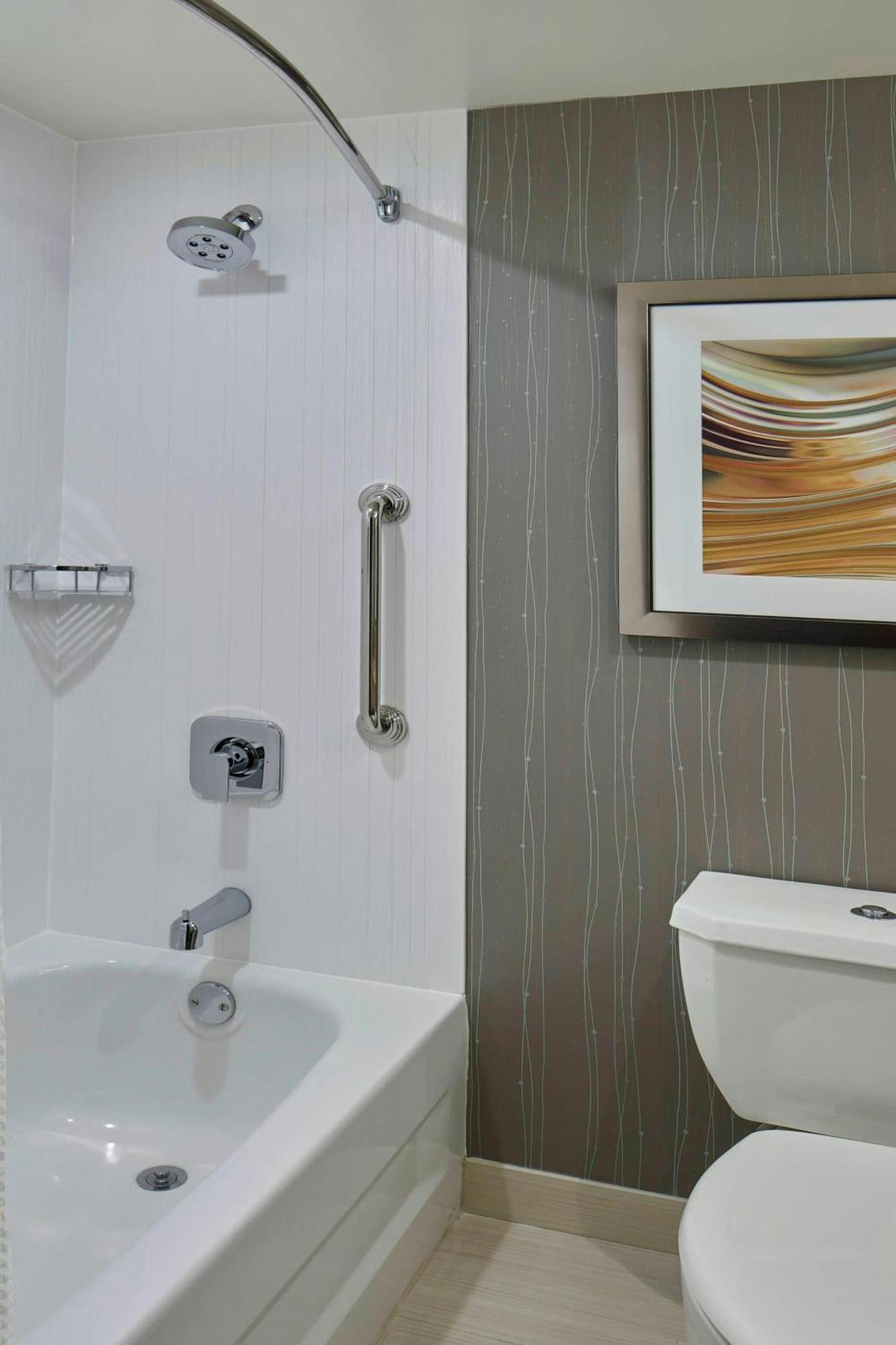 Отель Courtyard By Marriott Albany Thruway Экстерьер фото