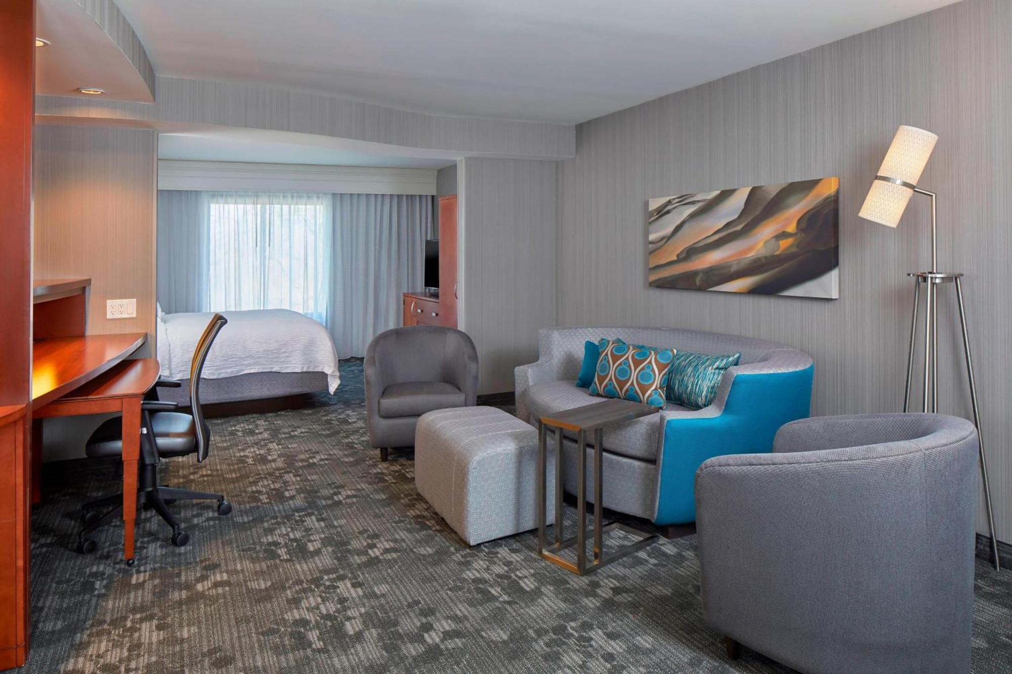 Отель Courtyard By Marriott Albany Thruway Экстерьер фото