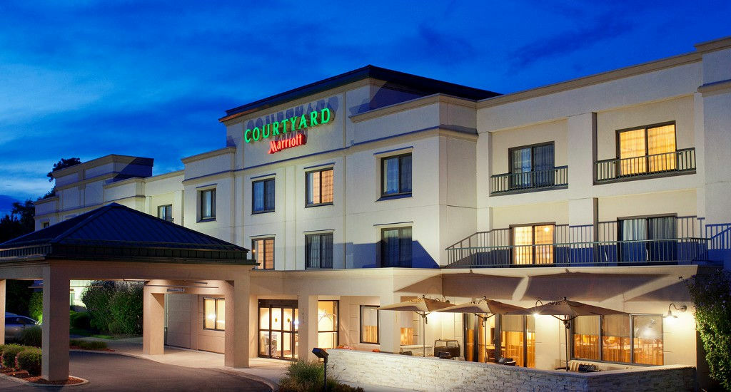 Отель Courtyard By Marriott Albany Thruway Экстерьер фото